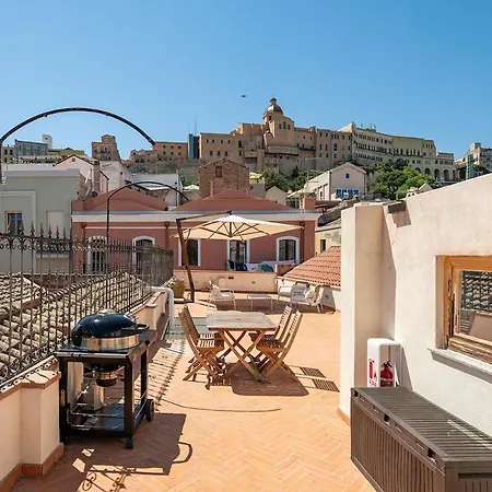 Janas' Terrace, View And Parking In The Old Center