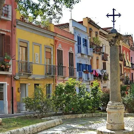 Janas' Terrace, View And Parking In The Old Center